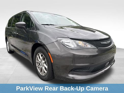 Used 2023 Chrysler Voyager LX FWD image 11