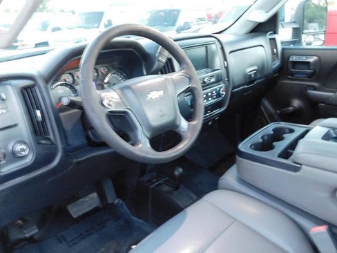 Used 2018 Chevrolet Silverado 2500 W/T AWD/4WD image 20