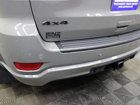 Used 2021 Jeep Grand Cherokee Altitude AWD/4WD image 44