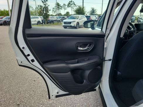 Used 2024 Honda HR-V LX image 14