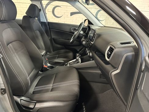Used 2022 Hyundai Venue SEL w/ Cargo Package FWD image 23
