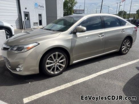 Used 2014 Toyota Avalon XLE Touring image 1