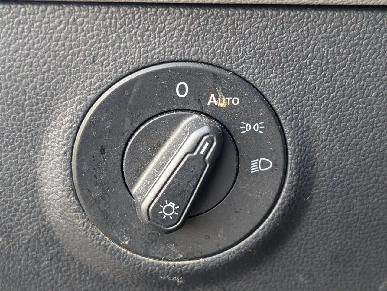 Used 2024 Volkswagen Taos S FWD image 25