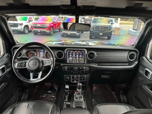 Used 2018 Jeep Wrangler Unlimited Sahara image 20