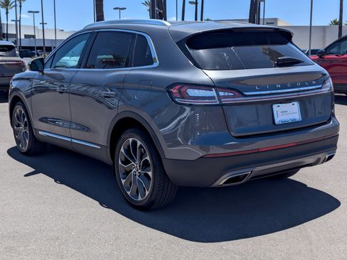Certified 2023 Lincoln Nautilus Reserve w/ Luxury Package AWD/4WD image 4
