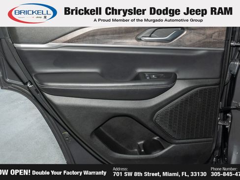 Used 2025 Jeep Grand Cherokee Limited AWD/4WD image 13