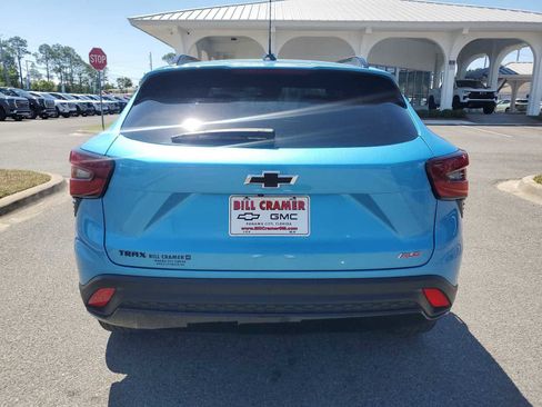 Certified 2025 Chevrolet Trax RS w/ Driver Confidence Package FWD image 4