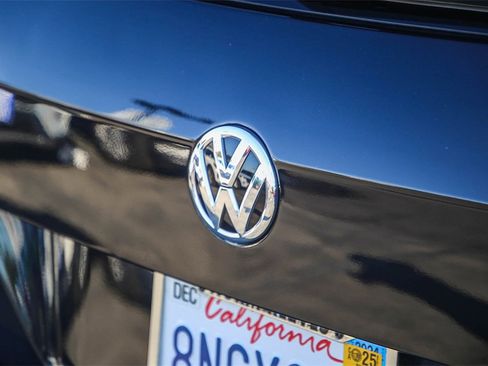 Used 2019 Volkswagen Tiguan S w/ Driver Assistance Package image 12