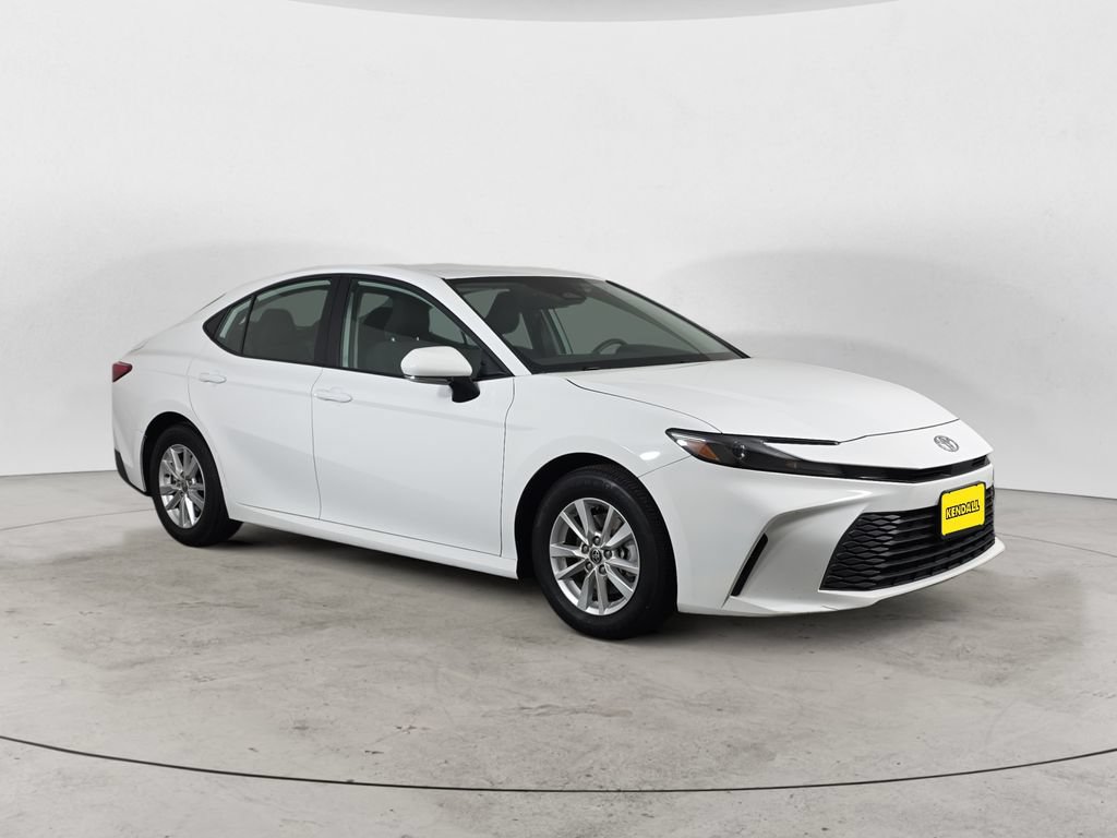 Used 2025 Toyota Camry LE FWD image 3