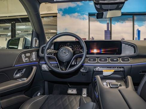 New 2026 Mercedes-Benz Maybach GLS 600 4MATIC image 16