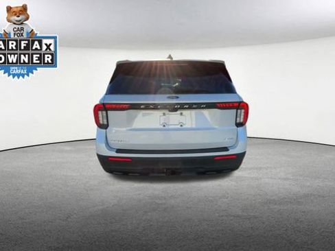 Used 2026 Ford Explorer Active AWD/4WD image 8