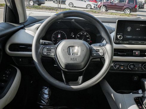 Certified 2025 Honda HR-V LX image 18