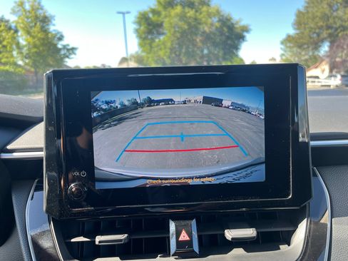 Used 2023 Toyota Corolla LE FWD image 20