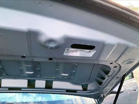 Used 2025 Chevrolet Equinox EV LT image 35