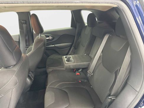 Used 2015 Jeep Cherokee Latitude w/ Cold Weather Group image 24