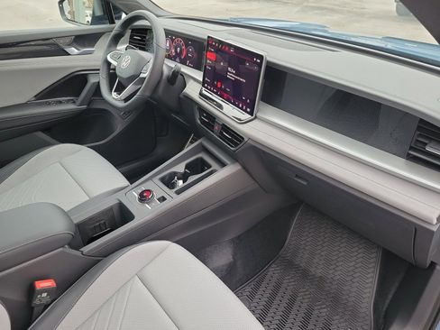 New 2026 Volkswagen Tiguan SE R-Line image 28