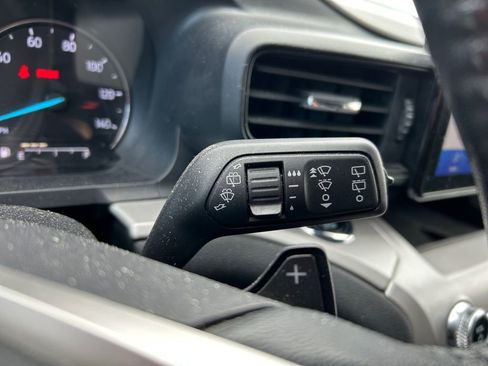 Used 2020 Ford Explorer XLT AWD/4WD image 23