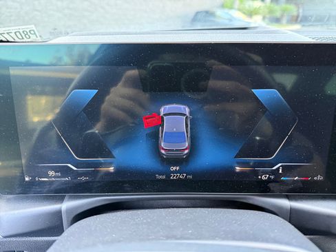 Used 2023 BMW 330i Sedan w/ Premium Package image 24