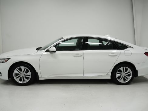 Used 2019 Honda Accord LX image 6