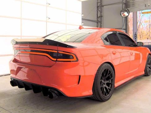 Used 2017 Dodge Charger R/T Scat Pack image 4