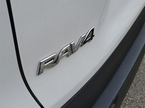 Used 2025 Toyota RAV4 LE image 6