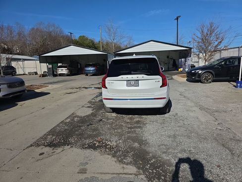 New 2026 Volvo XC90 B6 Plus w/ Protection Package Premier image 14