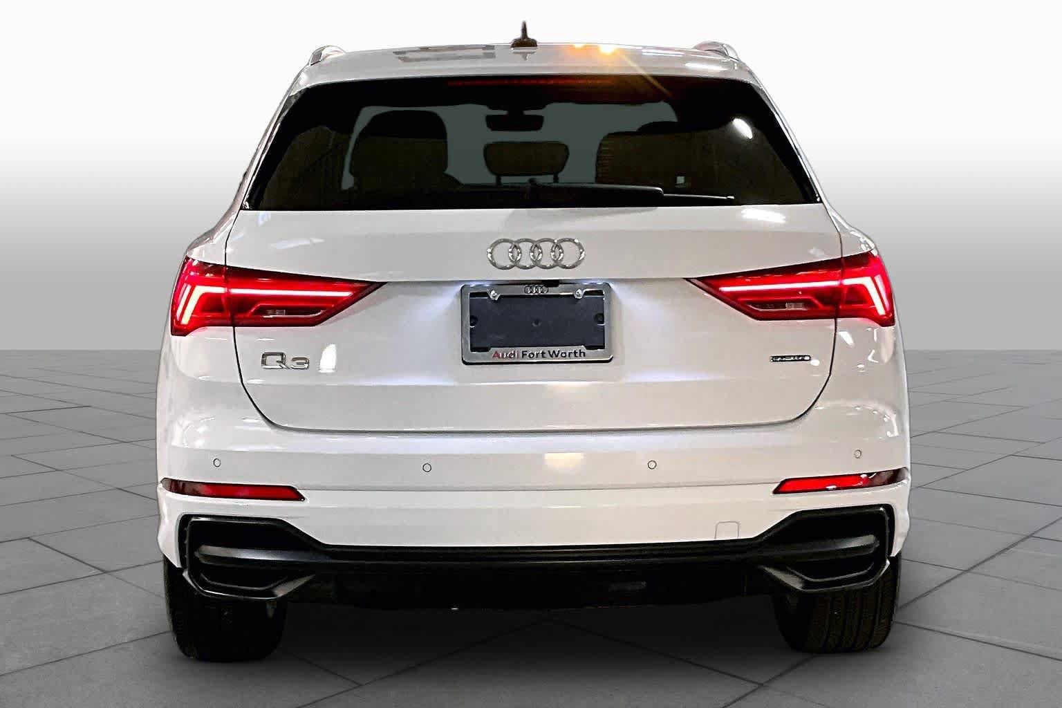 Used 2022 Audi Q3 2.0T Premium Plus w/ Premium Plus Package AWD/4WD image 5