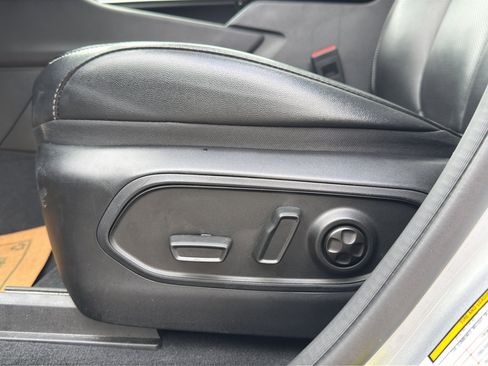 Used 2024 Jeep Grand Cherokee Limited w/ Luxury Tech Group II AWD/4WD image 15