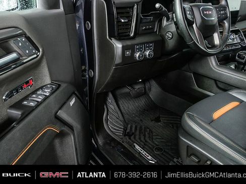 Used 2024 GMC Sierra 1500 AT4 w/ Technology Package AWD/4WD image 8