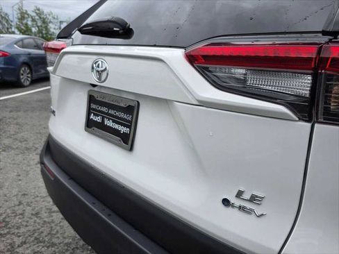 Used 2025 Toyota RAV4 LE AWD/4WD image 13