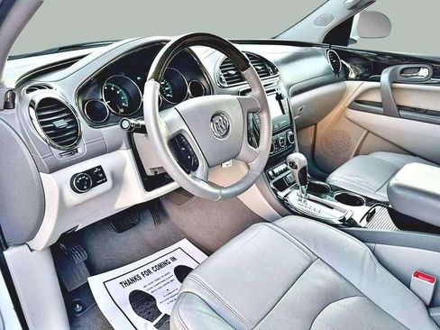 Used 2017 Buick Enclave Leather image 10