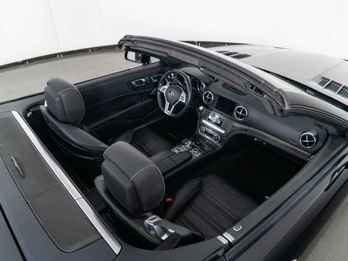 Used 2013 Mercedes-Benz SL 63 AMG image 24