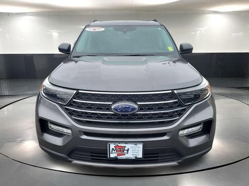 Used 2023 Ford Explorer XLT image 12