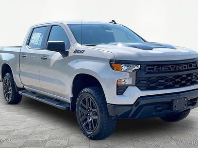 New 2026 Chevrolet Silverado 1500 Custom Trail Boss w/ Dark Appearance Package