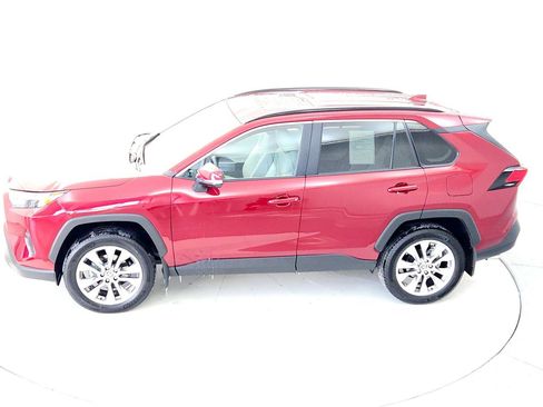 Certified 2025 Toyota RAV4 XLE Premium image 15