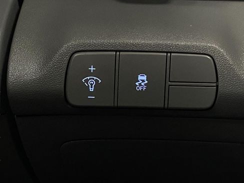 Certified 2025 Hyundai Elantra SEL FWD image 47
