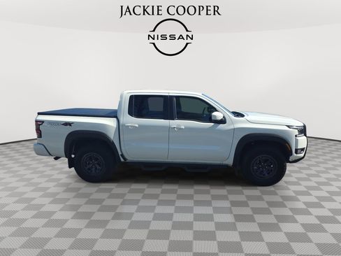 Used 2025 Nissan Frontier PRO-4X AWD/4WD image 4