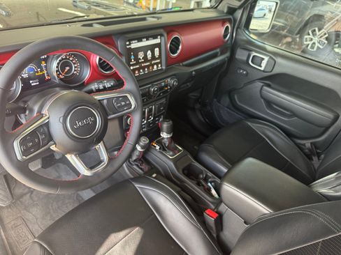 Used 2023 Jeep Wrangler Rubicon AWD/4WD image 26