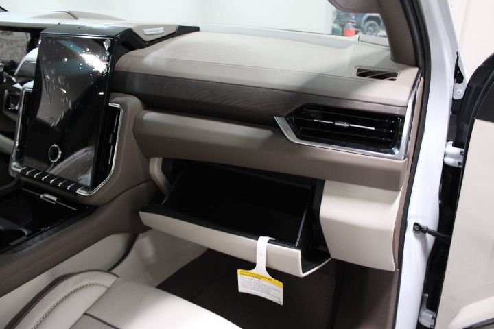 New 2026 GMC Yukon XL Denali w/ Denali Reserve Package AWD/4WD image 30