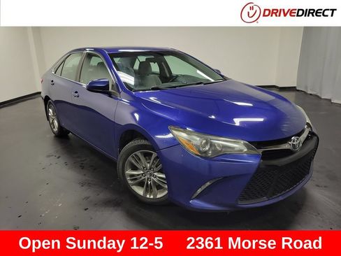 Used 2015 Toyota Camry SE FWD image 1