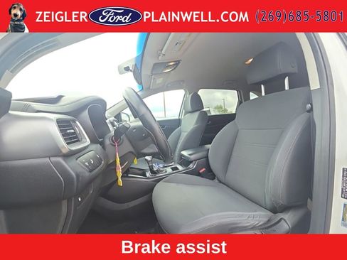 Used 2019 Kia Sorento FWD image 4