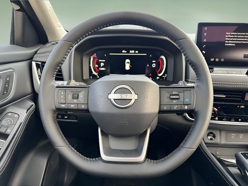 New 2026 Nissan Rogue Platinum w/ Platinum Premium Package AWD/4WD image 11