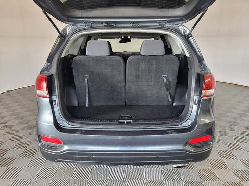 Used 2020 Kia Sorento FWD V6 image 29