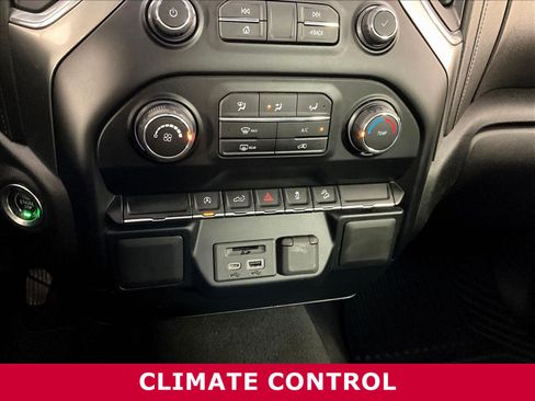 Used 2020 Chevrolet Silverado 1500 RST AWD/4WD image 16