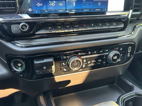 Used 2024 Chevrolet Silverado 1500 ZR2 w/ Technology Package AWD/4WD image 43