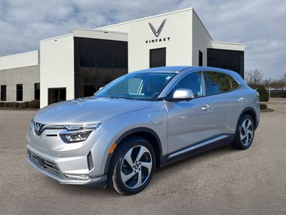 New 2025 VinFast VF 8 Eco