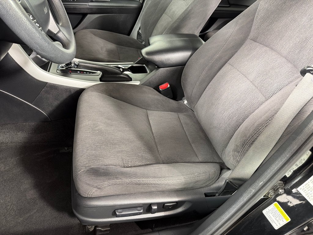 Used 2015 Honda Accord EX image 11