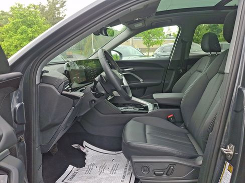 Used 2025 Audi Q5 Premium w/ Convenience Package AWD/4WD image 13
