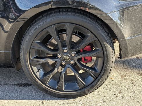 Used 2022 Land Rover Range Rover Sport HST image 25