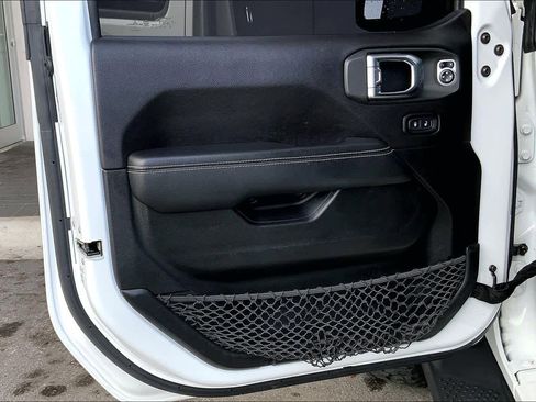 Used 2020 Jeep Wrangler Unlimited Sahara w/ Uconnect 4C Nav & Sound Group image 21